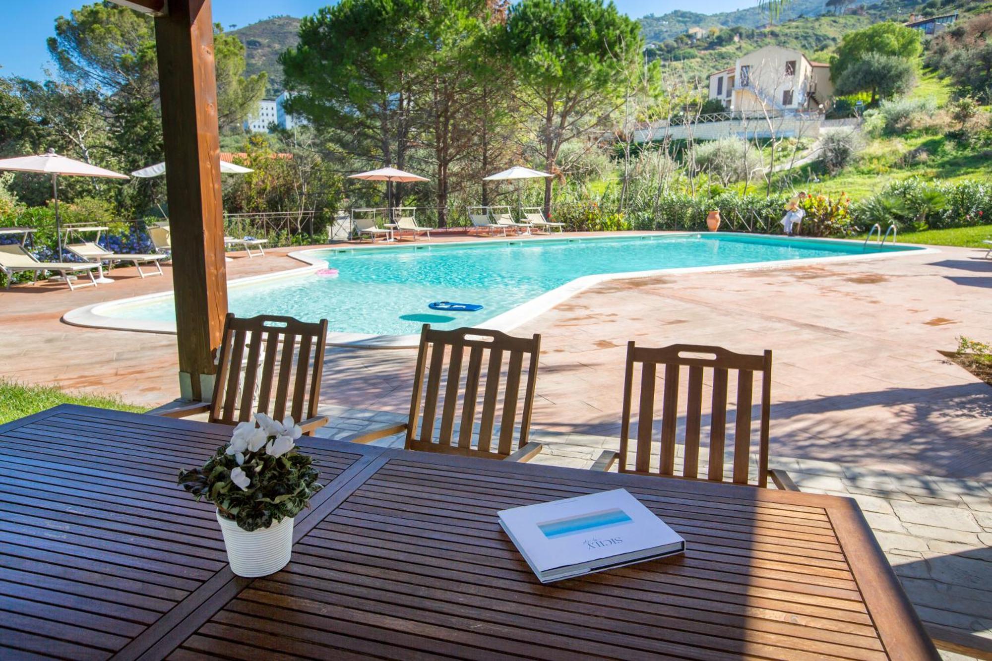 Cefalu In Casa Екстериор снимка